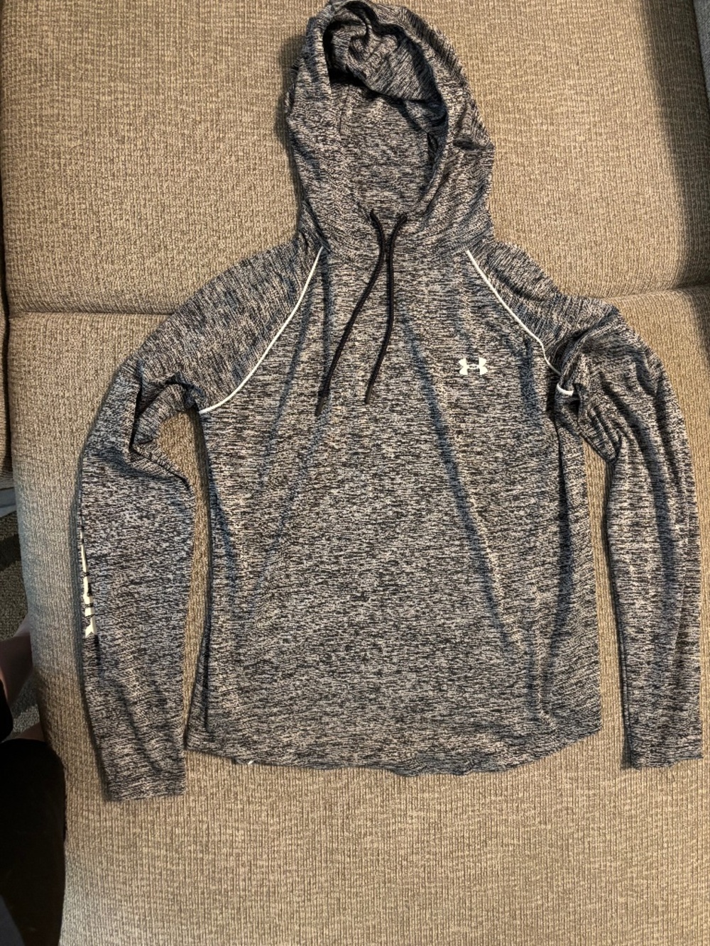 Pullover hoodie